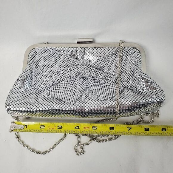 Jessica McClintock Silver Mesh Evening Bag Clutch Purse With Chain Strap – 9x4.5 - Picture 2 of 7